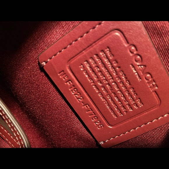 Coach Mini Bennett, Prairie Daisy Cluster print - Picture 4 of 6